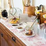 Frühstückspension Grüner Heinrich - Bett&frühstück 3*