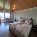 Gruener Heinrich - Bett&fruehstueck