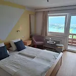 Gruener Heinrich - Bett&fruehstueck Bed & Breakfast Oberaichwald (Carinthia)