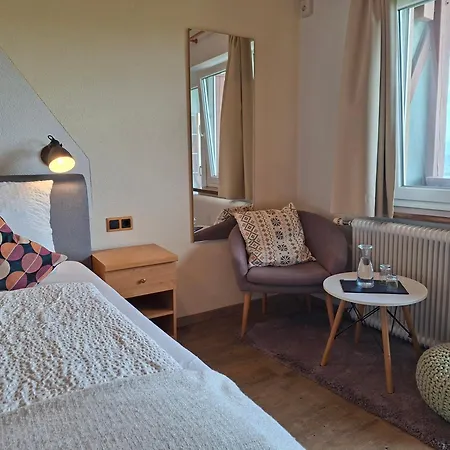 Grüner Heinrich - Bett&frühstück Frühstückspension 3*
