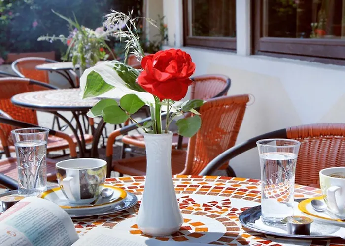 Gruener Heinrich - Bett&Fruehstueck Bed & Breakfast 3*