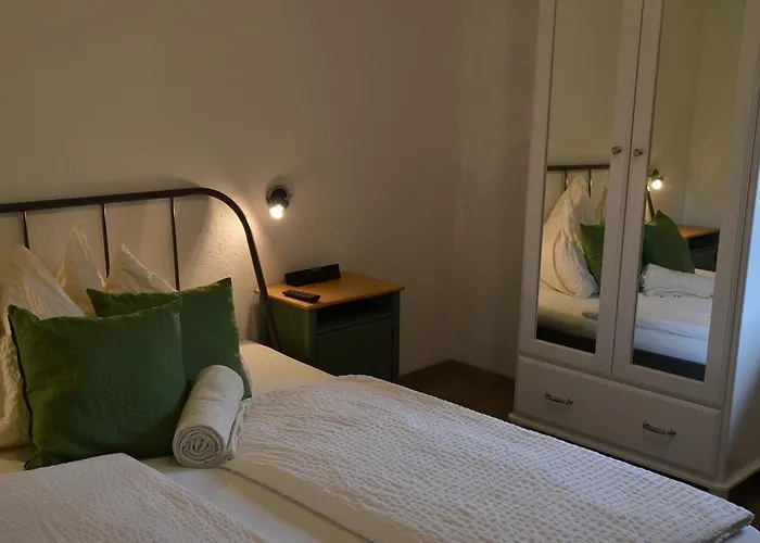 Gruener Heinrich - Bett&Fruehstueck 3*